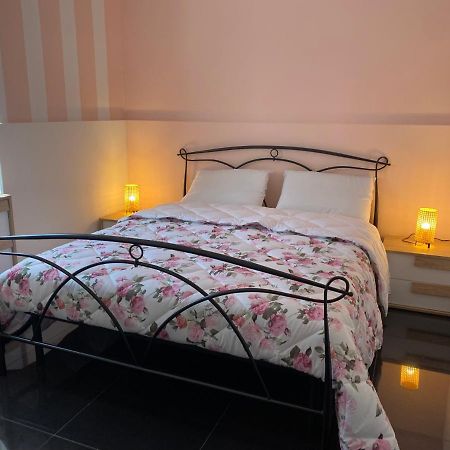 Casa Pirandello 12 Lägenhet CTA Exteriör bild